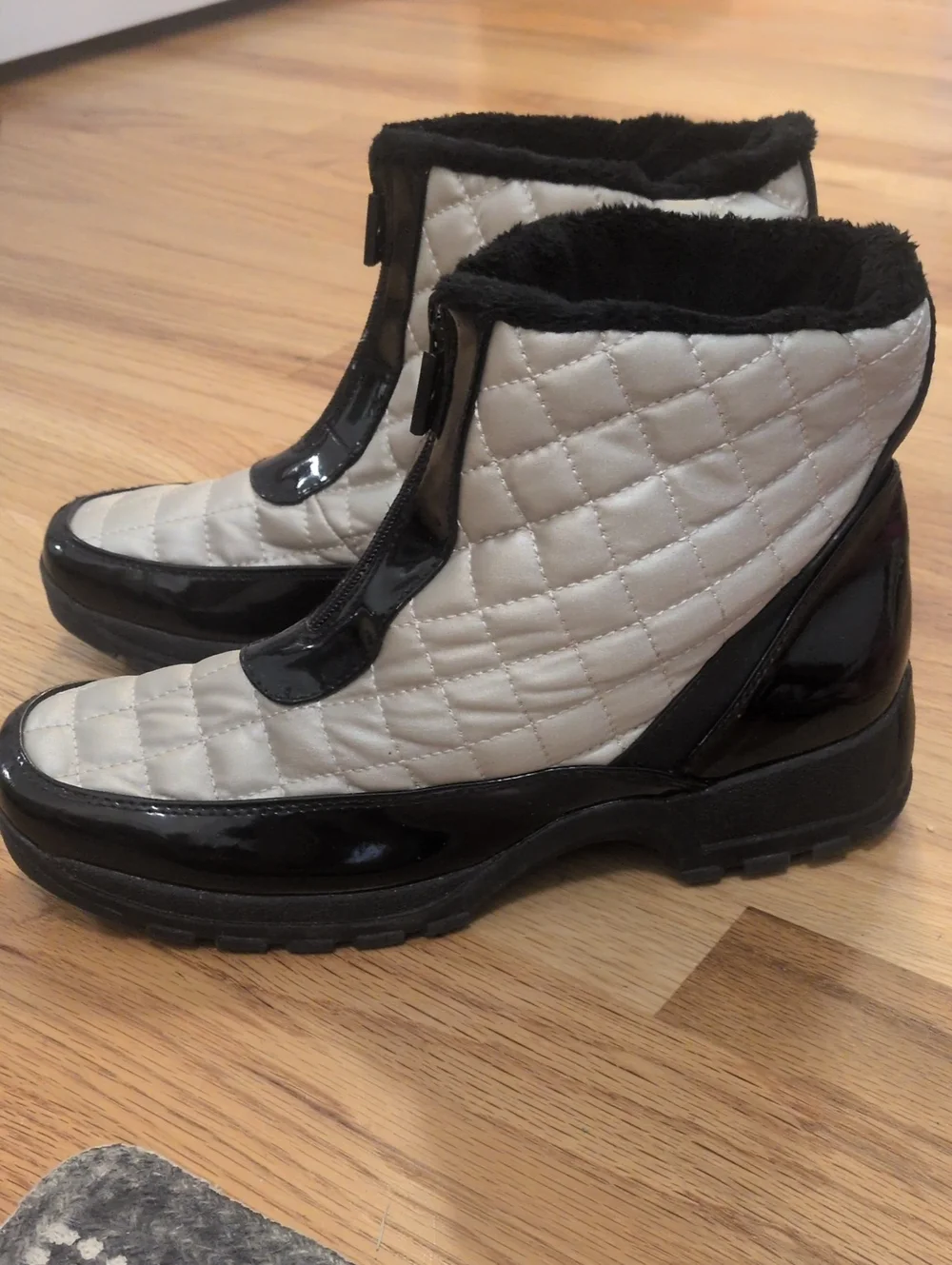 Sporto Quilted Quinn Boots